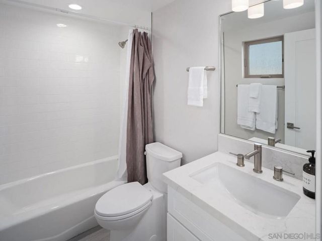 851 53 Sapphire, San Diego, CA 92109