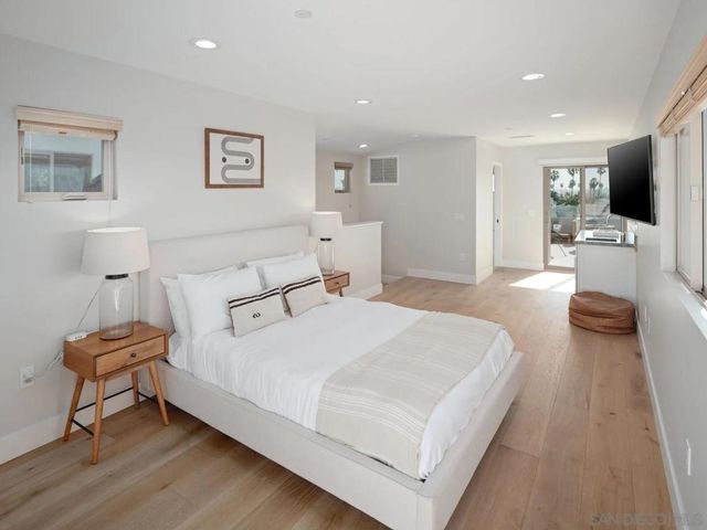 851 53 Sapphire, San Diego, CA 92109