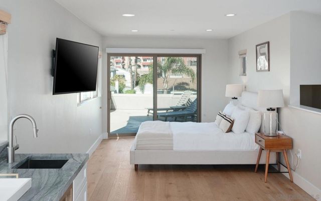 851 53 Sapphire, San Diego, CA 92109