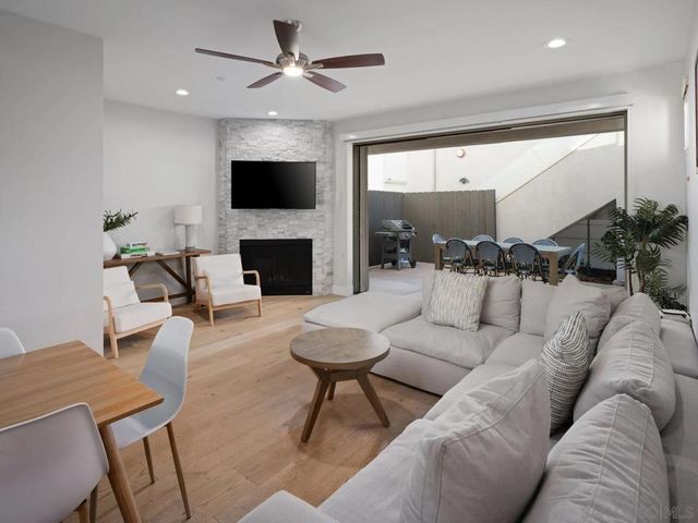 851 53 Sapphire, San Diego, CA 92109