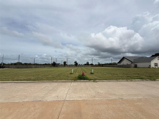 3121 E Tower Circle, Santa Fe, TX 77517