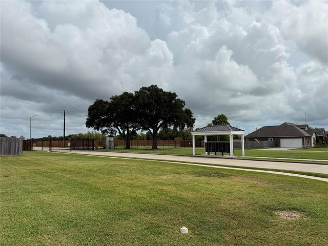 3121 E Tower Circle, Santa Fe, TX 77517