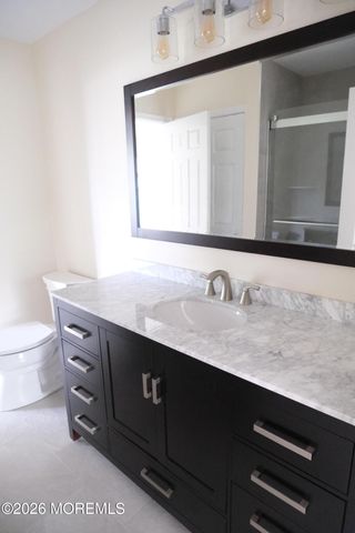 93 Oak Lane, Eatontown, NJ 07724