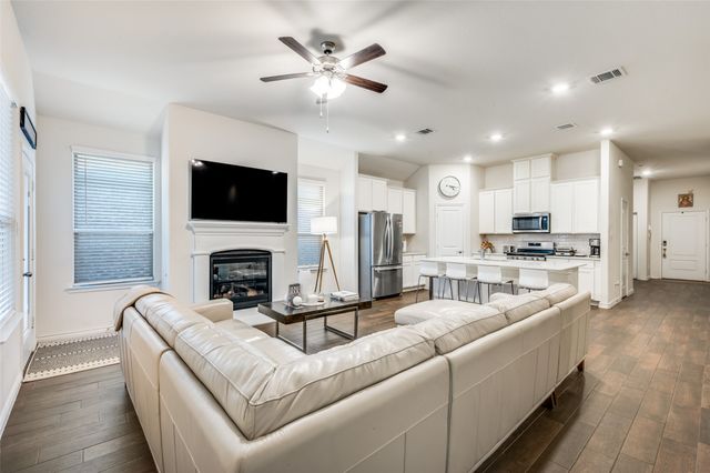 11105 Autry Ridge Lane, Aubrey, TX 76227