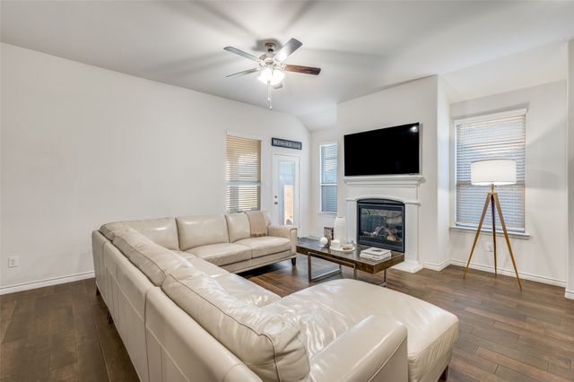 11105 Autry Ridge Lane, Aubrey, TX 76227