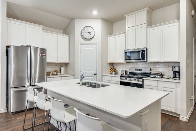 11105 Autry Ridge Lane, Aubrey, TX 76227