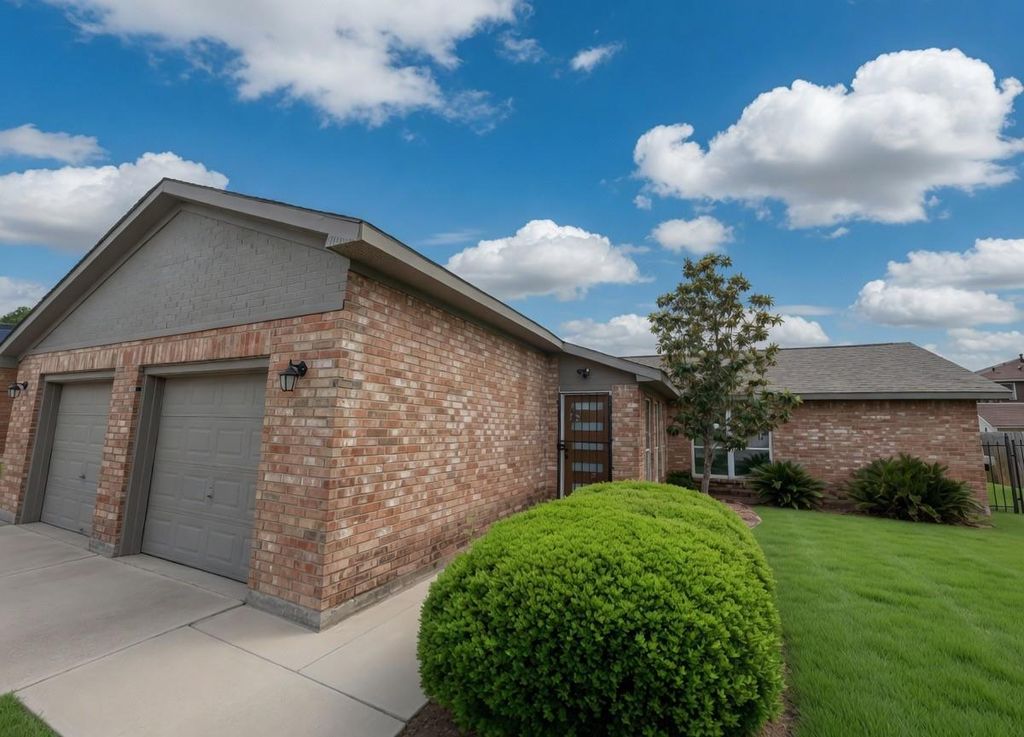 11319 Paramount Lane, Houston, TX 77067