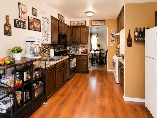 885 White Oak Lane, University Park, IL 60484