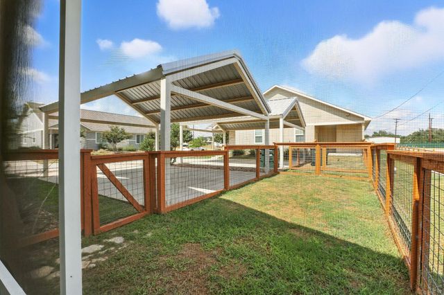 341 Rose DR A, Dripping Springs, TX 78620