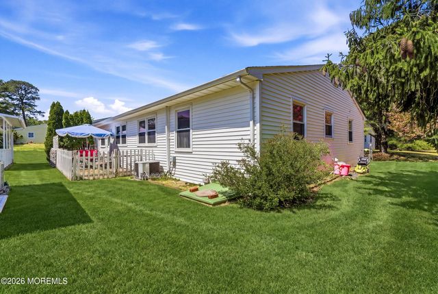 51 Westport Drive 71, Whiting, NJ 08759