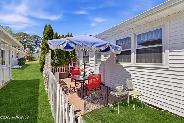 51 Westport Drive 71, Whiting, NJ 08759