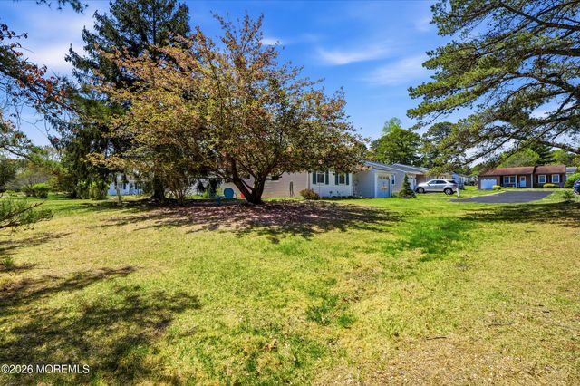 51 Westport Drive 71, Whiting, NJ 08759
