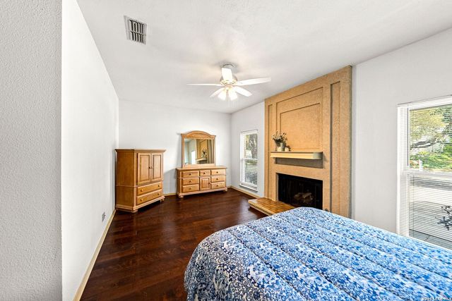 508 Thelma Dr, Olmos Park, TX 78212