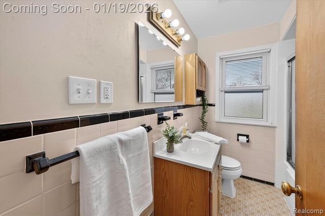 9619 Mayfield Street, Livonia, MI 48150