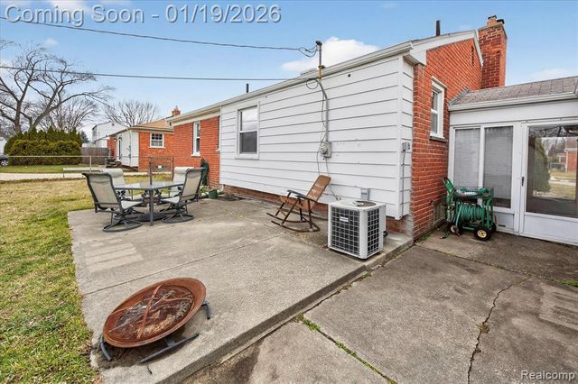 9619 Mayfield Street, Livonia, MI 48150