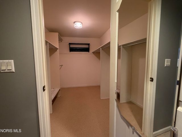 4343 W Bancroft Street, 2 C, Ottawa Hills, OH 43615