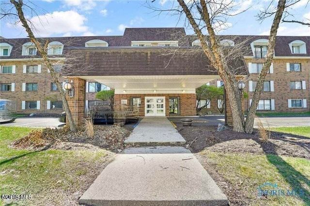4343 W Bancroft Street, 2 C, Ottawa Hills, OH 43615