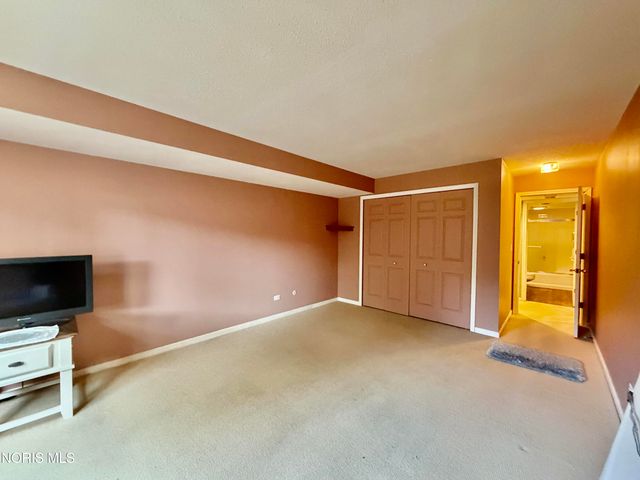 4343 W Bancroft Street, 2 C, Ottawa Hills, OH 43615
