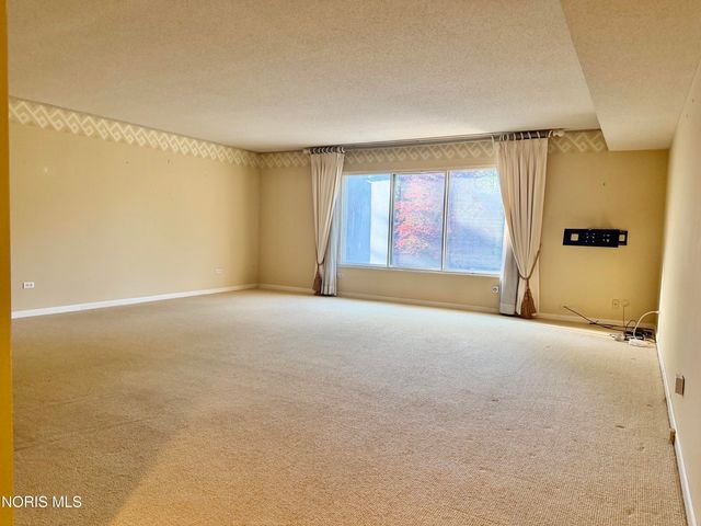 4343 W Bancroft Street, 2 C, Ottawa Hills, OH 43615