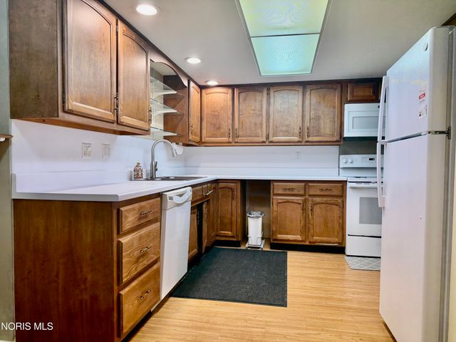 4343 W Bancroft Street, 2 C, Ottawa Hills, OH 43615