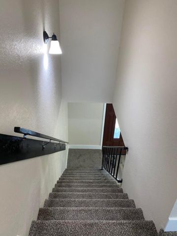 1120 W Mulberry Avenue, Porterville, CA 93257