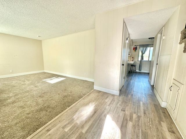 1120 W Mulberry Avenue, Porterville, CA 93257