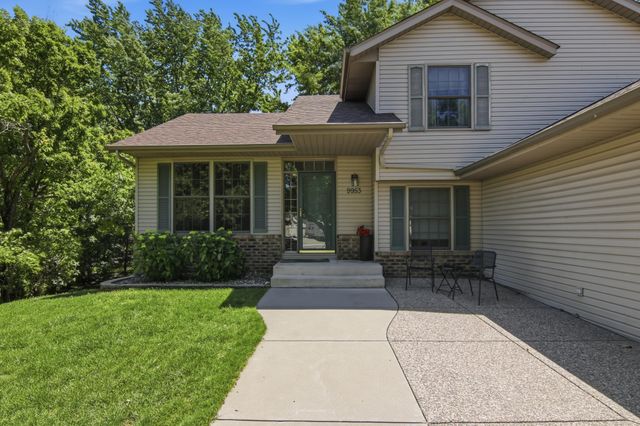 9953 Starlight Drive, Woodbury, MN 55125