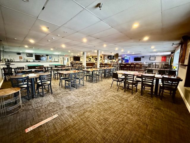 1186-A Worcester Rd, Framingham, MA 01702