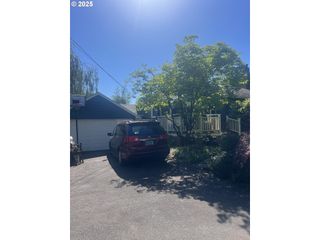 9122 Sw 35TH Ave, Portland, OR 97219