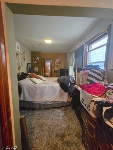 34 Home St, Franklin Twp., NJ 08873