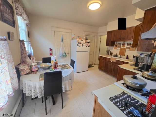 34 Home St, Franklin Twp., NJ 08873