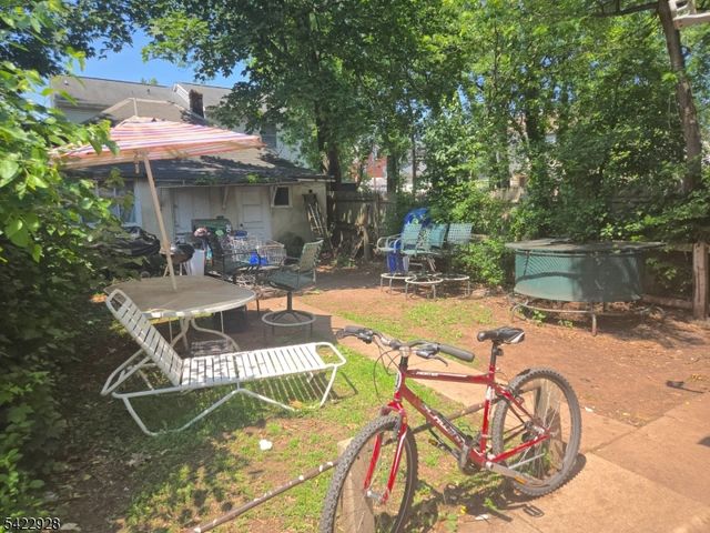 34 Home St, Franklin Twp., NJ 08873