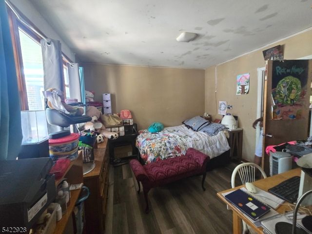 34 Home St, Franklin Twp., NJ 08873