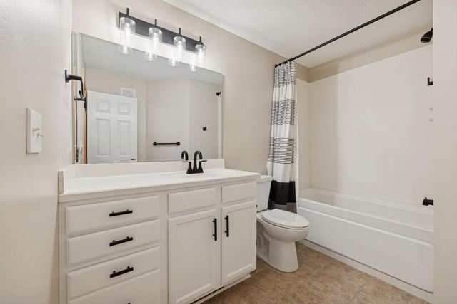 7539 Parkridge Way, Savage, MN 55378