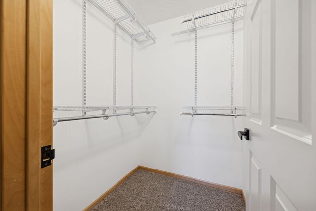 7539 Parkridge Way, Savage, MN 55378