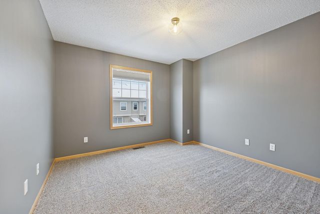 7539 Parkridge Way, Savage, MN 55378