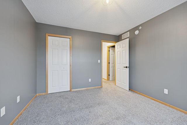 7539 Parkridge Way, Savage, MN 55378