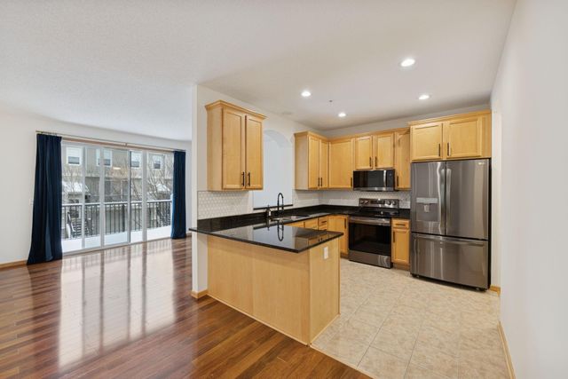 7539 Parkridge Way, Savage, MN 55378