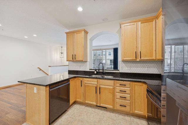 7539 Parkridge Way, Savage, MN 55378