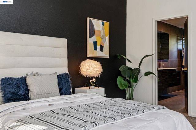 622 Ironwood Rd, Alameda, CA 94502