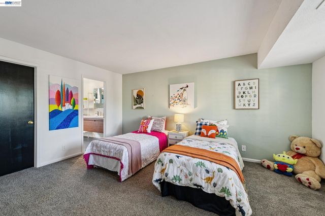 622 Ironwood Rd, Alameda, CA 94502