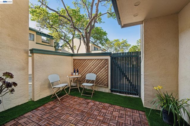 622 Ironwood Rd, Alameda, CA 94502