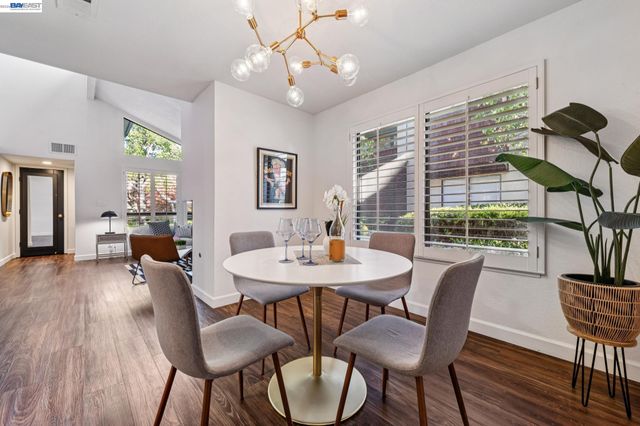 622 Ironwood Rd, Alameda, CA 94502