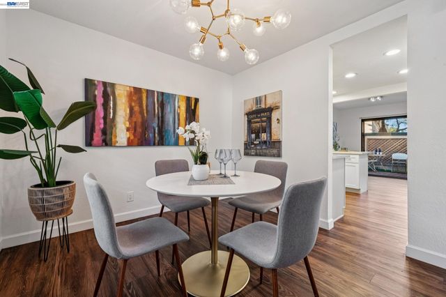 622 Ironwood Rd, Alameda, CA 94502