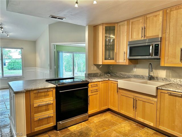 11791 Bradley CT, Bonita Springs, FL 34135