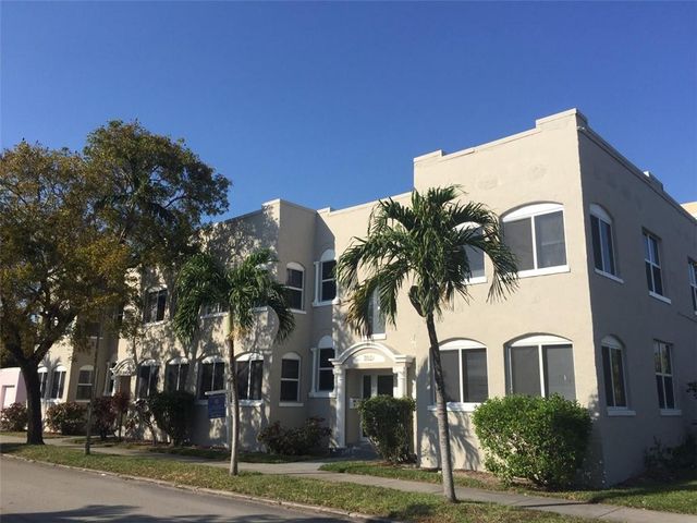 702 S 17TH Avenue 8, Hollywood, FL 33020