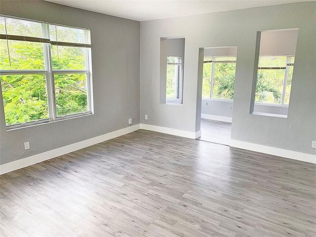 702 S 17TH Avenue 8, Hollywood, FL 33020