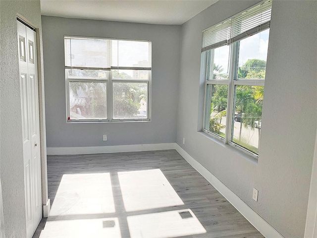702 S 17TH Avenue 8, Hollywood, FL 33020