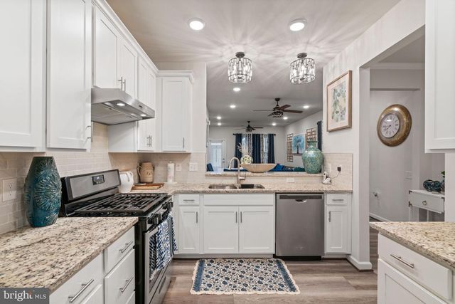 6773 AZALEA GARDEN LN, Haymarket, VA 20169