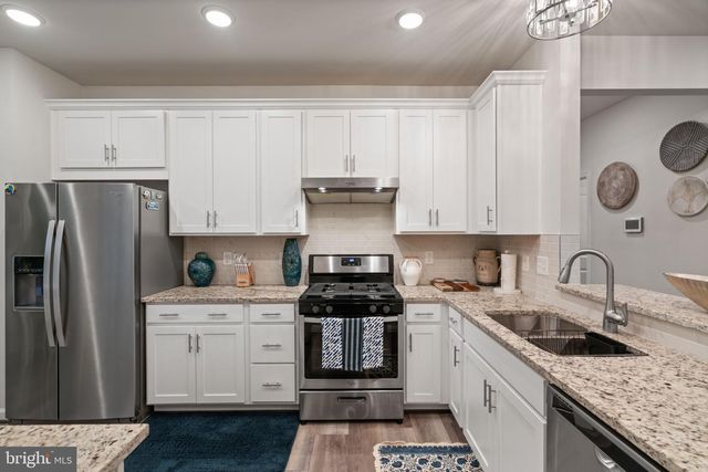 6773 AZALEA GARDEN LN, Haymarket, VA 20169